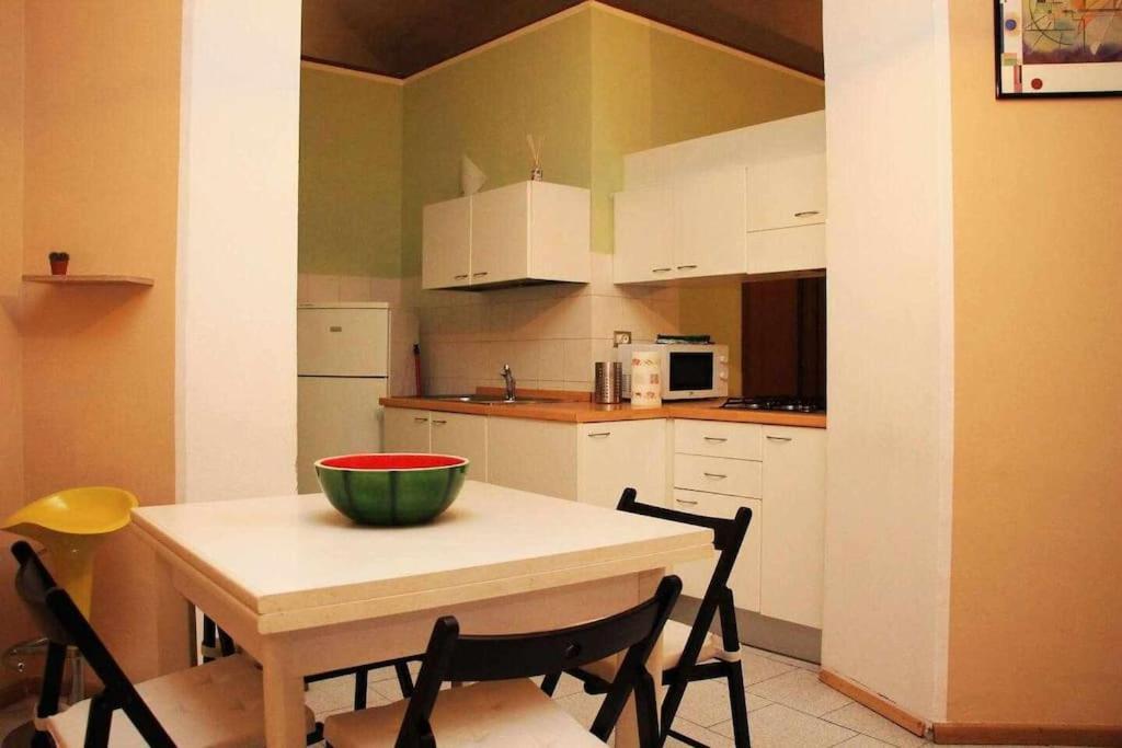 Appartamento Antica Casa Odone Asti Esterno foto