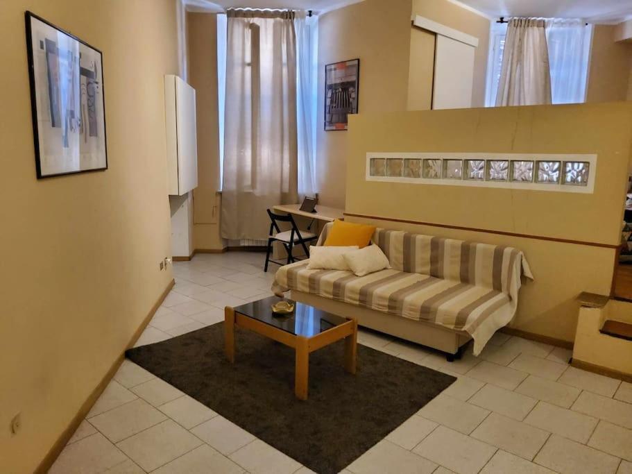 Appartamento Antica Casa Odone Asti Esterno foto