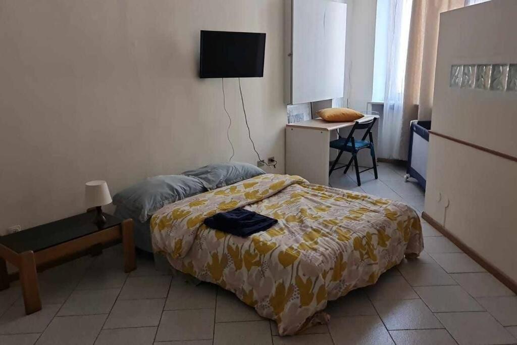 Appartamento Antica Casa Odone Asti Esterno foto